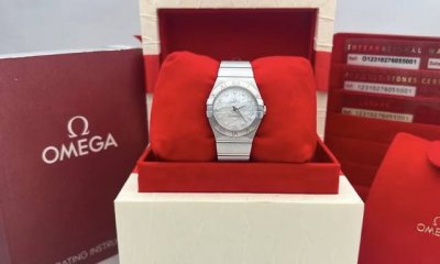 欧米茄星座系列123.10.27.60.55 1女士石英腕表,表径:27Mm,腕周:160Mm。银白色珍珠贝母表盘上镶嵌12颗钻石时标,精钢表圈上饰有罗马数字, 欧米茄星座系列123.10.27.60.55 1女士石英腕表,表径:27Mm,腕周:160Mm。银白色珍珠贝母表盘上镶嵌12颗钻石时标,精钢表圈上饰有罗马数字,