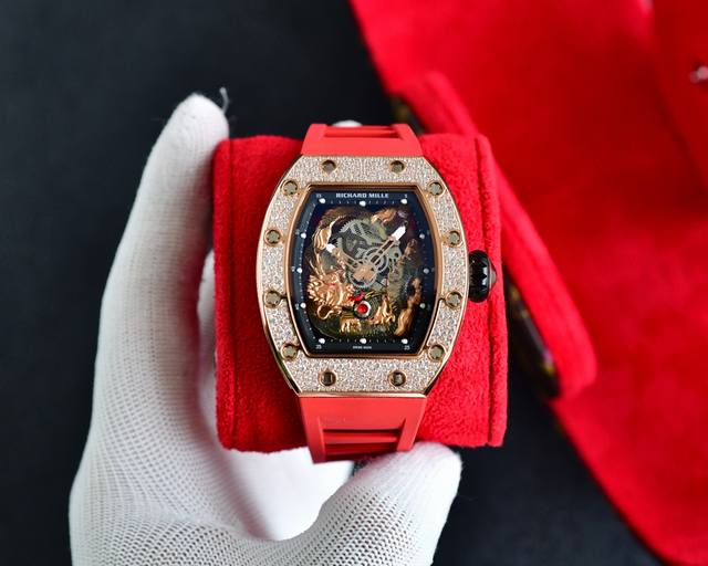 成龙大哥同款Jack Chen Richard Mille 理查德米勒 RM57-03飞龙 在天系列 全球限量8只 贵重来不是你的缺点 此款腕表壳套采用进口水晶