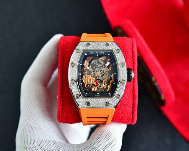 成龙大哥同款Jack Chen Richard Mille 理查德米勒 RM57-03飞龙 在天系列 全球限量8只 贵重来不是你的缺点 此款腕表壳套采用进口水晶