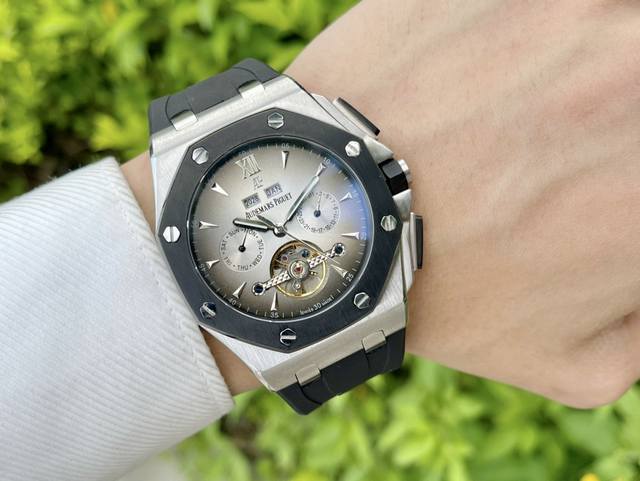 同价 爱彼-Audemars Piguet 皇家橡树离岸型系列 防炫光处理矿物质玻璃 尺寸42mmx14mm 防水胶带配AP字样原装针扣 全自动机械机芯 表盘具