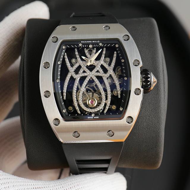 理查徳 米勒 Richard Mille RM19-01陀飞轮系列 最新蜘蛛升级版陀飞轮系列 全新打造的还原原装 搭载陀飞轮机械机芯 独特的壳型更突显了这块腕表