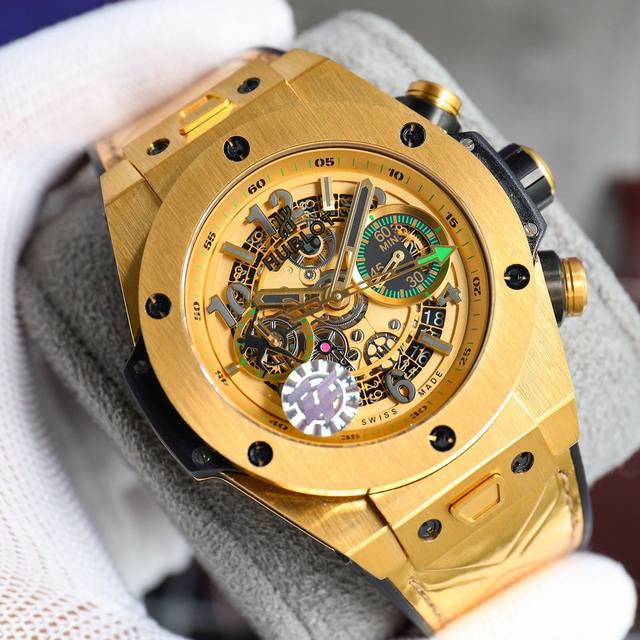 宇舶 恒宝 Hublot 英勇无畏 拳拳出击 简称 Hub 恒宝 Bigbang大爆炸元素材料计时码表v2版表壳采用进口316精钢材料 设计感爆炸搭载7750改