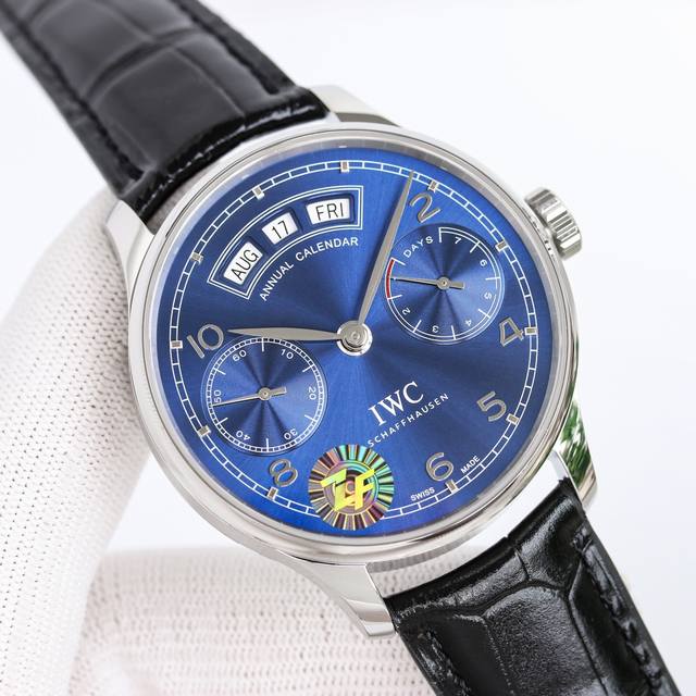 白壳 金壳 Zf 万国 Iwc 葡萄牙年历腕表精品iw503501型号 升级细节 Zf3 1直径44毫米 跟正品尺寸一致 2独家定制版5机芯功能同步原装 月份