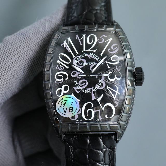 品牌 法兰克穆勒-Franckmuller 类型 男士腕表 壳套 顶级版316精钢l 表带 进口小牛皮表带 机芯 全自动机械机芯 镜面 矿物质防刮镜面玻璃 尺寸