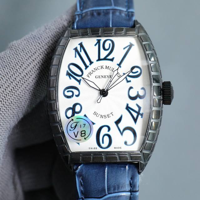 品牌 法兰克穆勒-Franckmuller 类型 男士腕表 壳套 顶级版316精钢l 表带 进口小牛皮表带 机芯 全自动机械机芯 镜面 矿物质防刮镜面玻璃 尺寸