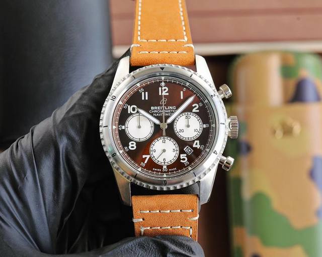 百年灵 Breitling 复仇者系列 日本多功能石英 46*13Mm 拱桥强化玻璃 军用表带 原装扣 复仇者黑鸟侦察机 承载着改变历史的使命