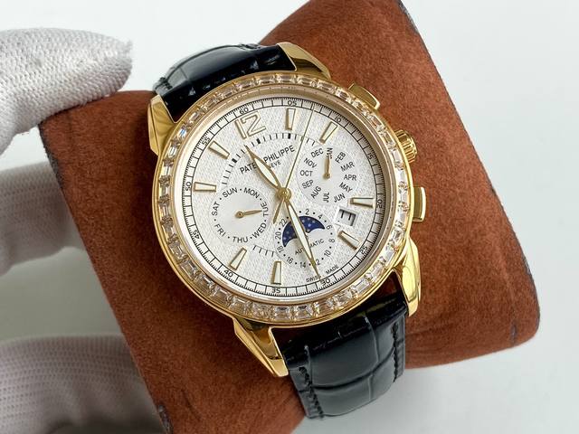 白 -金 百达翡丽 实拍图 Patek Philippe 搭配进口9100多功能机芯 0返修 功能 24小时,星期 星辰 月份 进口316精钢 搭配意大利进口小