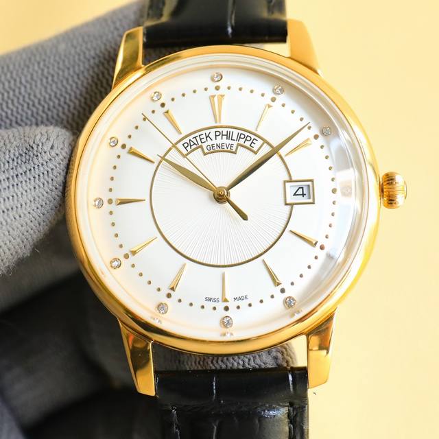 白 金 最新款式百达翡丽patek Philippe 经典之作 市场独家最新锅盖玻璃材质 超强的3D立体感 超薄工艺 直径42Mm 款式采用原装9015机芯 每