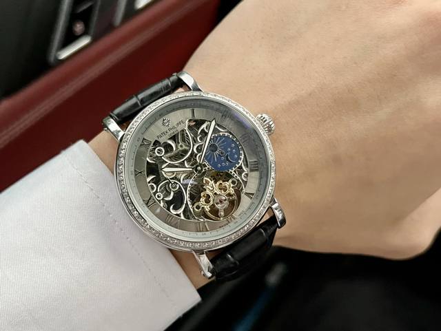 同价 百达翡丽- Patekphilippe精品男士腕表劲爆镂空设计 技艺精湛 独具匠心 尊贵大气 绅士风范 采用全自动机械机芯 顶级316精钢表壳 矿物质超强