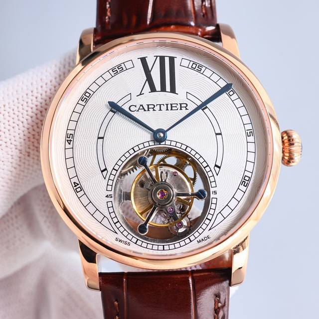 真陀飞轮 金白同价 卡地亚rotonde De Cartier Tourbillon Cadran Love陀飞轮腕表表壳精炼 为充满想象力的设计师提供了承载机