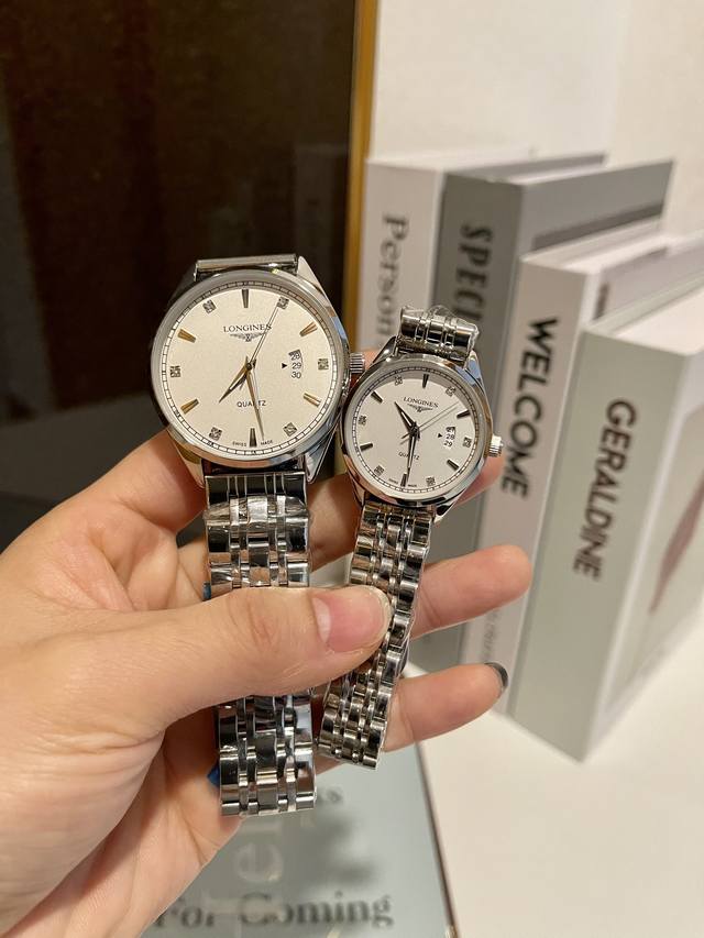 白壳 玫 钢带加20 实物拍摄 品牌 浪琴-Longines 类型 情侣对表 表壳 316精钢 做工优质 表带 进口小牛皮 316精钢 两种可选 机芯 进口石英