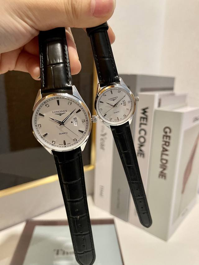 白壳 玫 钢带加20 实物拍摄 品牌 浪琴-Longines 类型 情侣对表 表壳 316精钢 做工优质 表带 进口小牛皮 316精钢 两种可选 机芯 进口石英