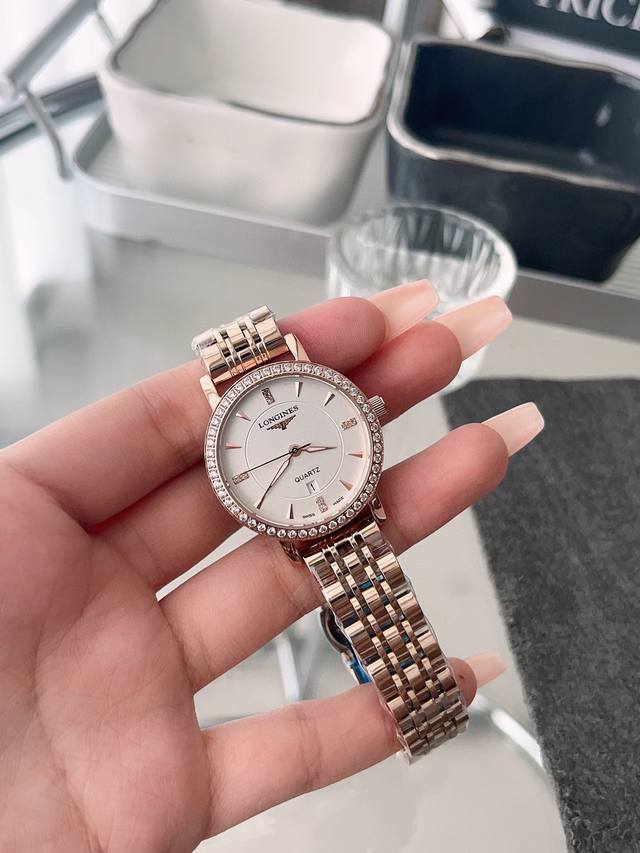 白壳 玫 陶瓷20 实物拍摄 品牌 浪琴-Longines 类型 女表 表壳 316精钢 做工优质 表带 进口小牛皮 316精钢 两种可选 机芯 进口石英机芯