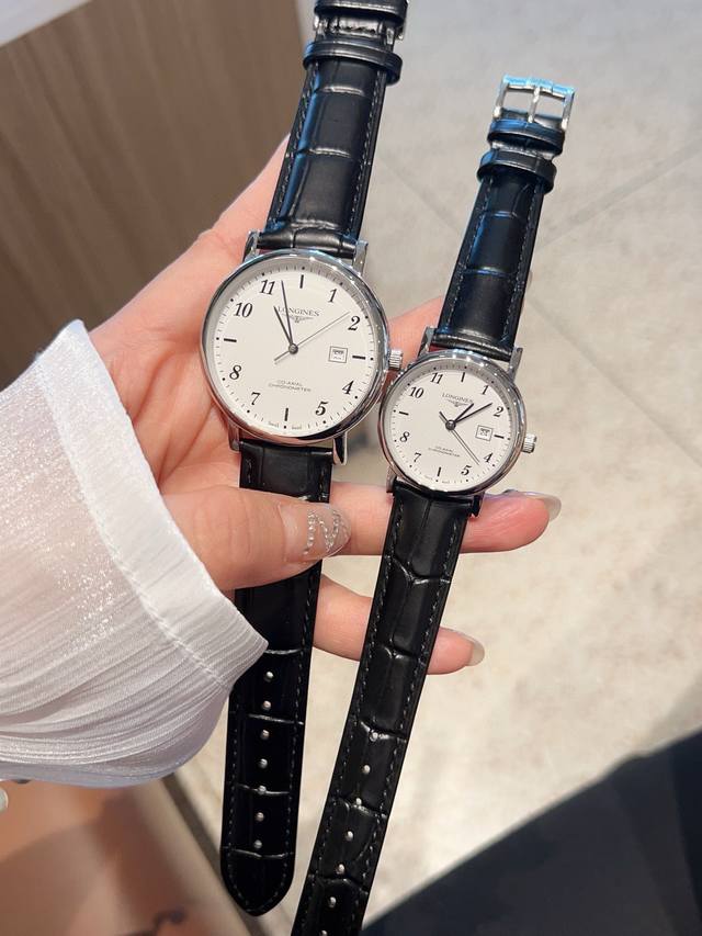 白壳 玫 钢带加20 实物拍摄 品牌 浪琴-Longines 类型 情侣对表 表壳 316精钢 做工优质 表带 进口小牛皮 316精钢 两种可选 机芯 进口石英