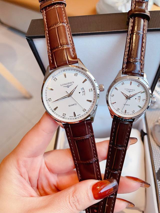 白壳 玫 钢带加20 品牌 浪琴-Longines 类型 情侣对表 表壳 316精钢 做工优质 表带 进口小牛皮 316精钢 两种可选 机芯 进口石英机芯 走时