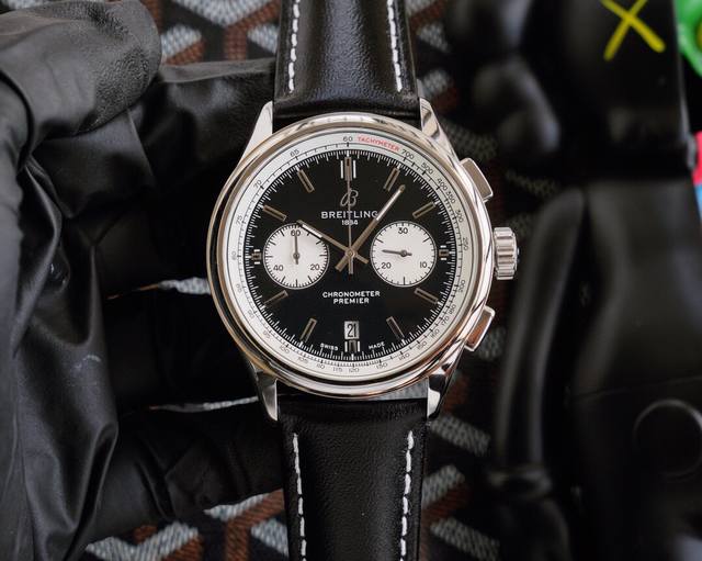 百年灵 Breitling 复仇者系列 日本多功能石英 43*13Mm 拱桥强化玻璃 意大利牛皮表带 原装扣 复仇者黑鸟侦察机 承载着改变历史的使命