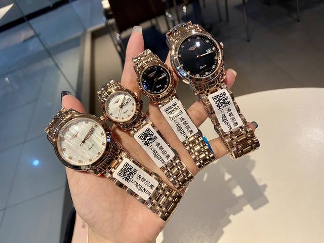 白壳 枚金 浪琴-Longines 索伊米亚系列 经典情侣对表 拱形玻璃镜面 316精钢表带 搭载进口石英机芯 尺寸 男40Mm 女33Mm 厚度12Mm 经典