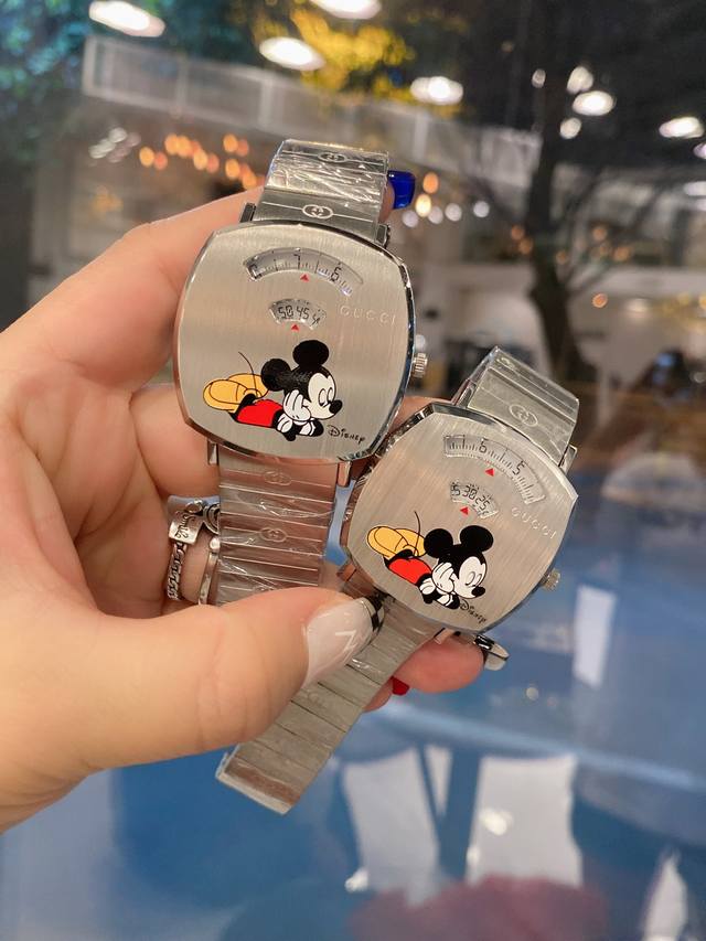 白 金 超可爱米奇到货 35Mm 38Mm 古驰-Gucci中性款 原单品质 Disney X Gucci Grip系列腕表 Disney X Guccidis