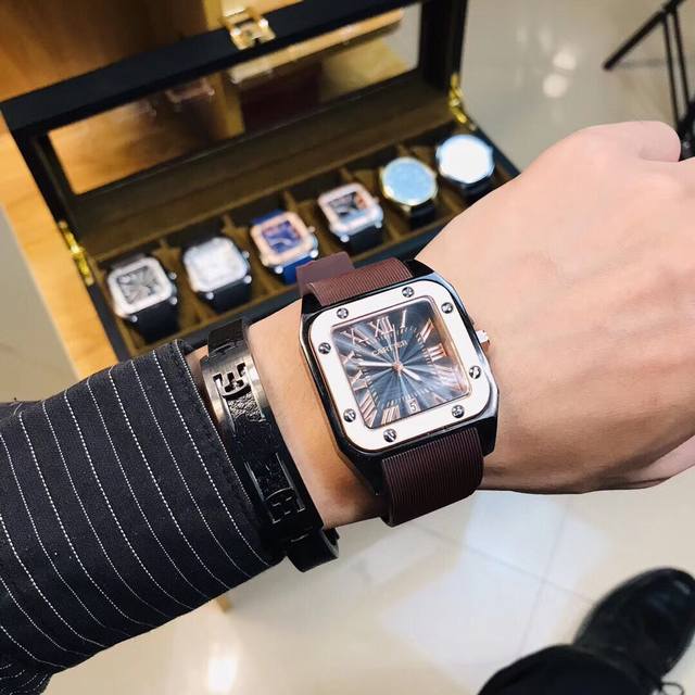 卡地亚 山度士 Cartier316钢壳 山度士进口石英机芯镀膜玻璃镜面男装 39Mm 男神必备 时尚 帅气 你值得拥有