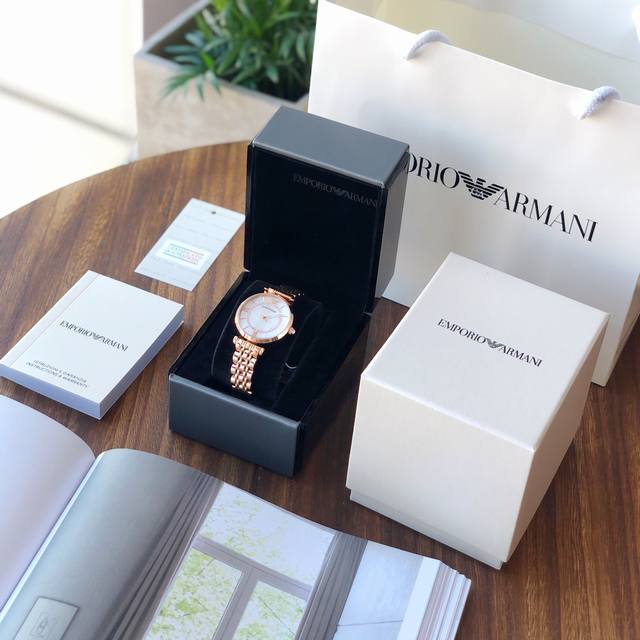 Armani 阿玛尼满天星女士手表型号表盘直径32Mm