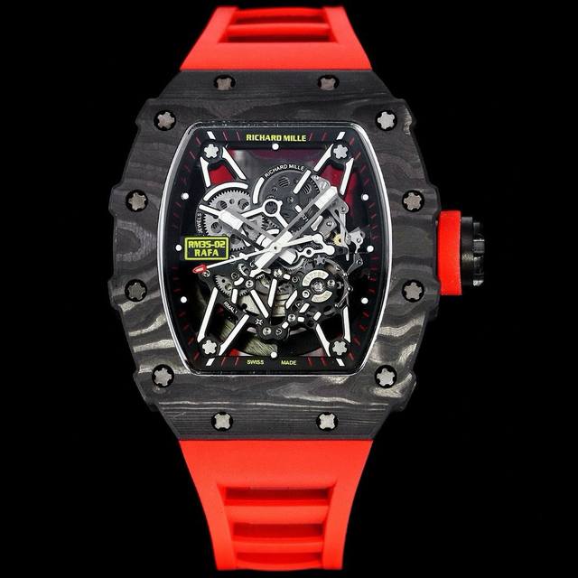 Richard Mille 理查米尔 Rm 2 碳纤维系列 我们每一只壳全部是手工制作纹路 每一只壳纹路全部不同 特点 1:此复刻版表壳和底盖釆用高密度进口nt