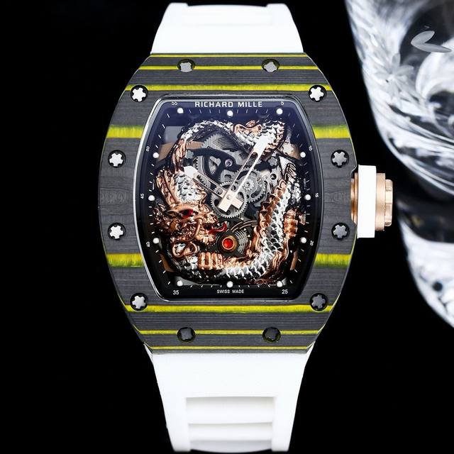 Richard Mille 理查米尔 Rm57-03 飞龙在天系列 全球限量8只 贵重来不是你的缺点 此款腕表壳套采用进口德国碳纤维材质鑫打造 搭载进口西铁城精