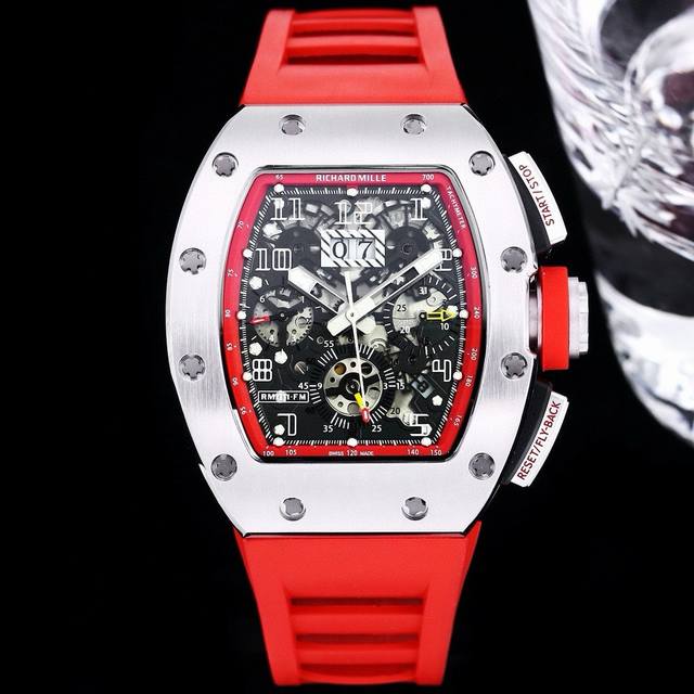 Richard Mille 理查米尔 Rm011-Fm系列 精钢材质打造 还原原装 完美的人体工程学设计相吻合的追求完美的品牌的标志性建筑 Rm 011的每一个