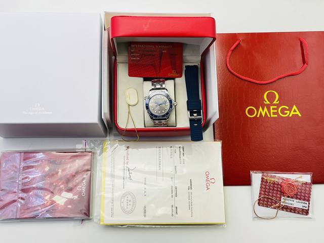 Om Factory2024墙裂推荐 以全新欧米茄omega 8800一体机芯再造经典 欧美茄海马300米系列腕表 1表径42Mm 跟官网一致尺寸 2弧拱形双面