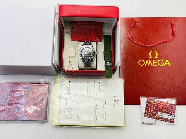 Om Factory2024墙裂推荐 以全新欧米茄omega 8800一体机芯再造经典 欧美茄海马300米系列腕表 1表径42Mm 跟官网一致尺寸 2弧拱形双面