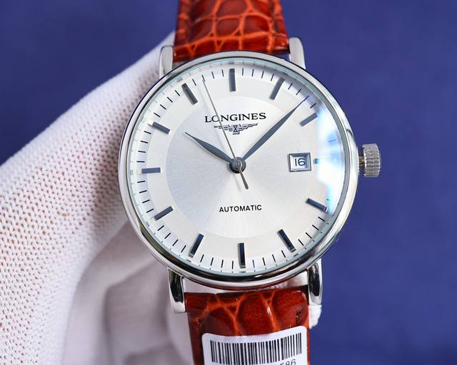 8215机 白皮 金皮 钢带+10 8215机 白皮 金 钢带加10 实物拍摄 品牌 浪琴-Longines 类型 男士腕表 表壳 316精钢 做工优质 表带