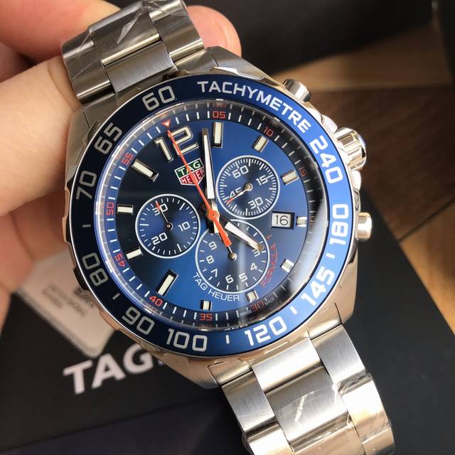 Original Tagheuer 泰格豪雅f1系列 石英男士腕表 原单货 六针计时带日历 瑞士原装机芯 精钢表带表壳 蓝宝石玻璃 专柜售价一万多 43Mm表径