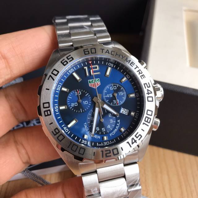 Original Tagheuer 泰格豪雅f1系列 石英男士腕表 原单货 六针计时带日历 瑞士原装机芯 精钢表带表壳 蓝宝石玻璃 专柜售价一万多 43Mm表径