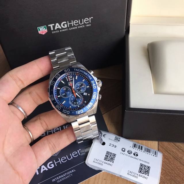 Original Tagheuer 泰格豪雅f1系列 石英男士腕表 原单货 六针计时带日历 瑞士原装机芯 精钢表带表壳 蓝宝石玻璃 专柜售价一万多 43Mm表径