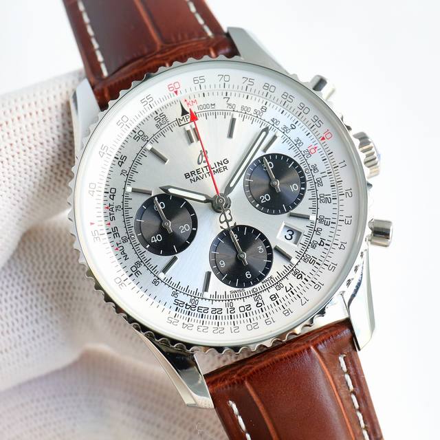 Sj出品 百年灵 全新航空计时 Rw2 腕表 Navitimer 问世70周年 百年灵以大胆色彩焕新演绎经典腕表 尺寸43Mm 迭代款无疑是地道的航空计时腕表