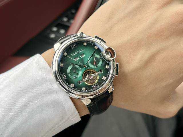 白 -金 钢带+30 卡地亚-Cartier 精品男士腕表 全新多功能设计 尊贵大气 绅士风范 卓越品质 热卖全城 采用全自动机械机芯 顶级316精钢表壳 进口