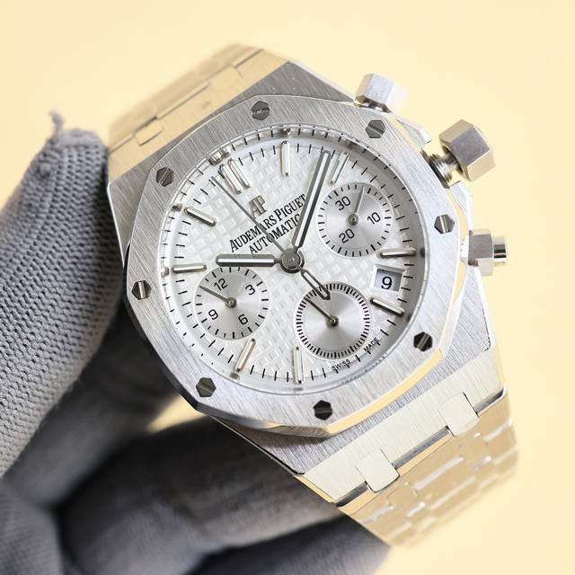 统一 Ap 爱彼 Audemars Piguet Gv1 皇家橡树系列26715Bc.Zz.1356Bc.01。 38Mm尺寸1:1 目前最高机械机芯版本正品是