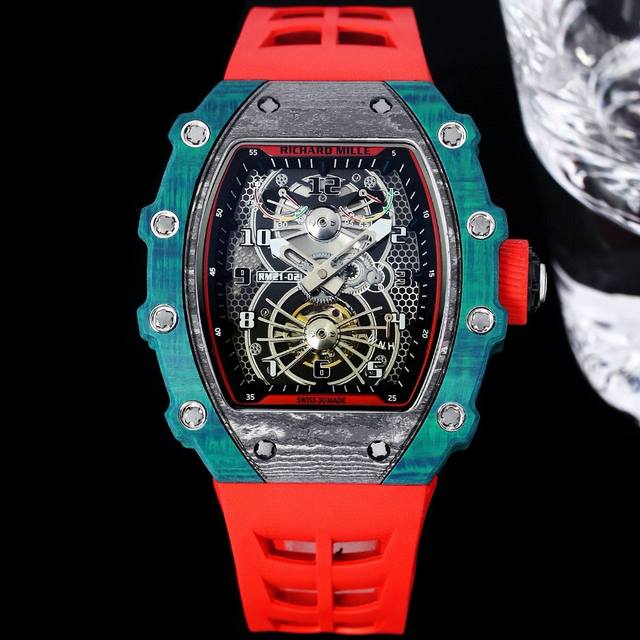 Richard Mille 理查米尔 Rm21-01系列 搭载全自动进口机械机芯 尺寸40X50X16Mm 碳纤维材质打造的表圈和表柱作为架构支撑，进一步加固其