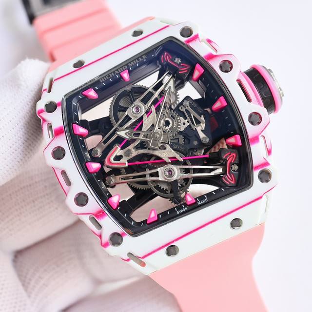 顶级复刻 1 Rm 理查德 米勒 Richard Mille Rm8 和职业高尔夫球手布巴 沃森 Bubba Watson 已经合作了十多年，合作开发了几款时计