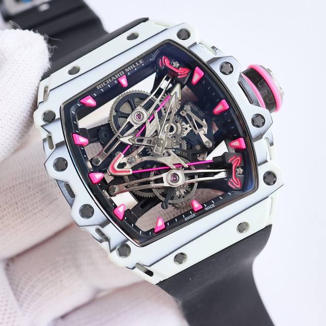 顶级复刻 1 Rm 理查德 米勒 Richard Mille Rm8 和职业高尔夫球手布巴 沃森 Bubba Watson 已经合作了十多年，合作开发了几款时计