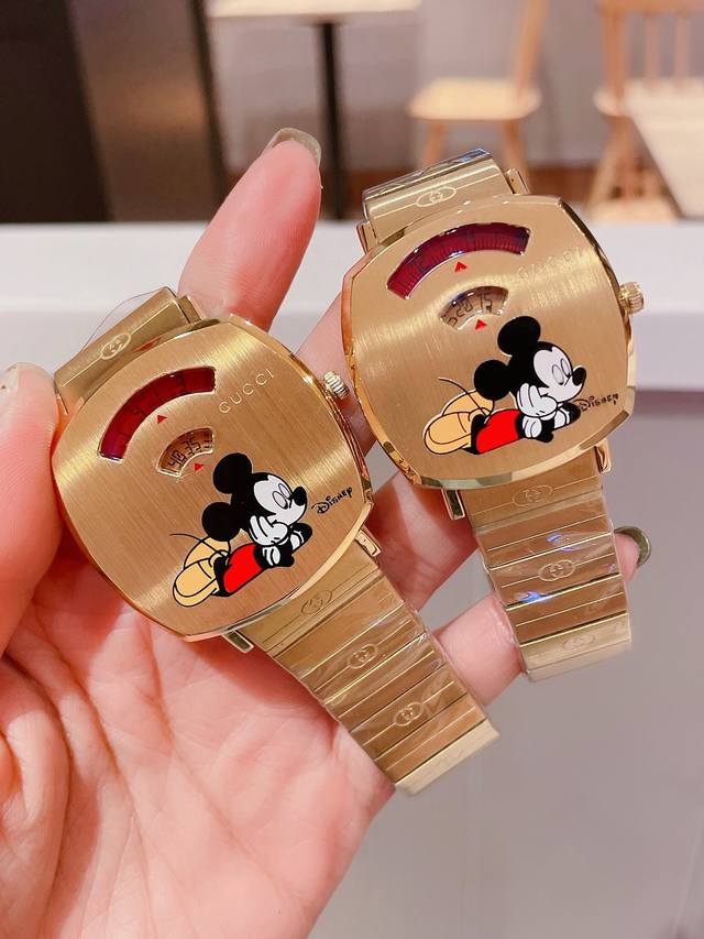 金色 超可爱米奇到货！35Mm 38Mm 古驰-Gucci中性款 原单品质 Disney X Gucci Grip系列腕表 Disney X Guccidisn