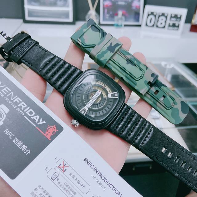 七个星期五-Sevenfriday 经典升级版立体感十足原版复刻男士腕表 搭载全自动机芯 西铁城8215 高端矿物质防刮镜面玻璃配置316L精钢表壳耐磨进口小牛