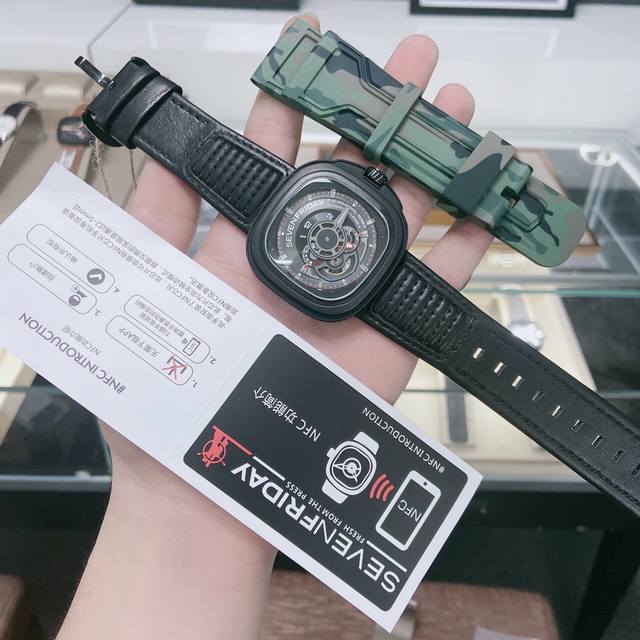 七个星期五-Sevenfriday 经典升级版立体感十足原版复刻男士腕表 搭载全自动机芯 西铁城8215 高端矿物质防刮镜面玻璃配置316L精钢表壳耐磨进口小牛