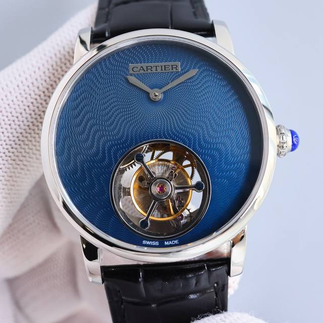 真陀飞轮统一价： 卡地亚rotonde De Cartier Tourbillon Cadran Love陀飞轮腕表表壳精炼，为充满想象力的设计师提供了承载机械