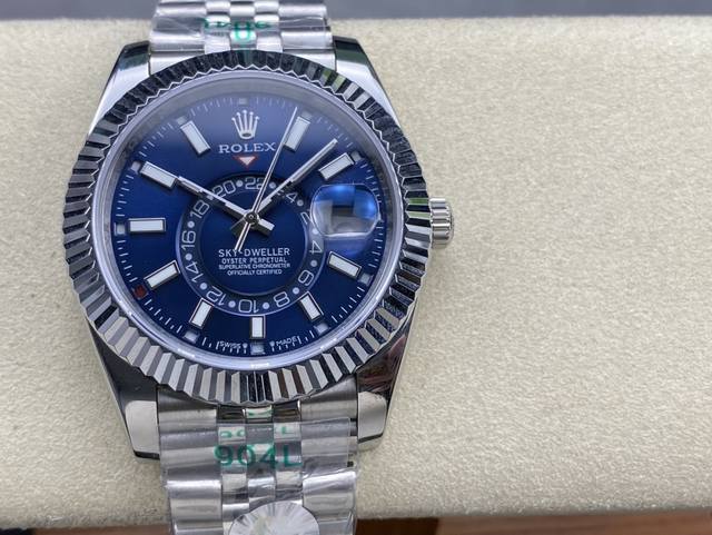 Sk出品 劳力士rolex Sky 天行者系列 直径 42Mmx12.5Mm纵航者 机芯 搭载正明珠5833A全自动机械机芯，双时区！与gmt同功能的24小时转