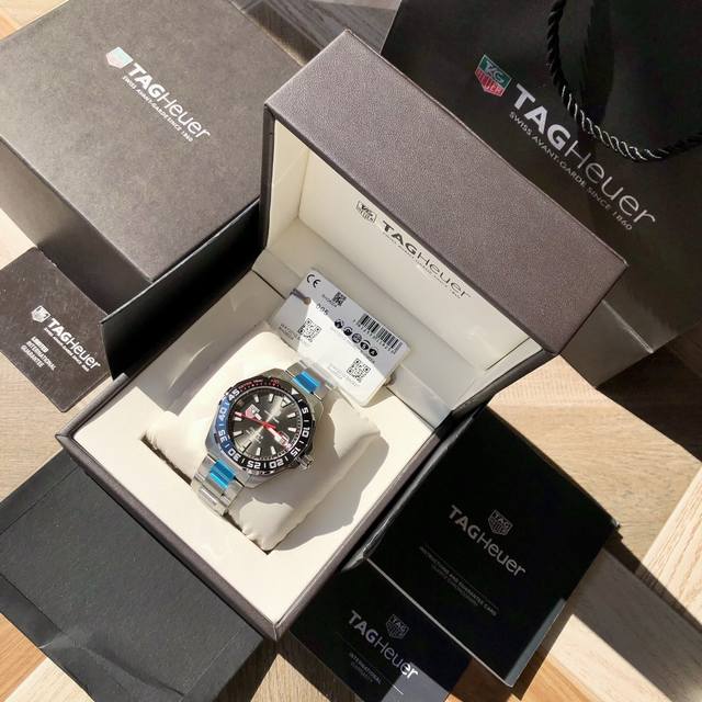 美国冰球特别版，硬货。Original Tagheuer,泰格豪雅竞潜系列机械表，专柜 0+。 ~43Mm表径，蓝宝石镜面，超强夜光指针，原装机芯，支持拆机验货