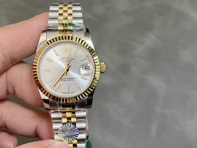 Sk Factory 女款 劳力士rolex 单历 日志型31Mm 直径 31Mm 机芯 搭载全自动机械机芯 圈口 劳力士ringcommand三角坑纹 光圈