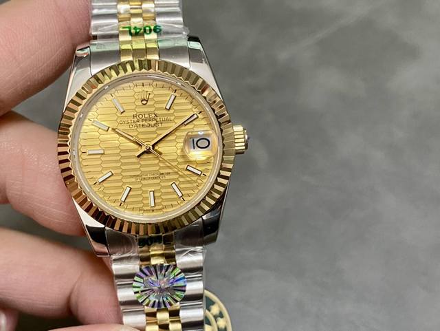 Sk Factory 女款 劳力士rolex 单历 日志型31Mm 直径 31Mm 机芯 搭载全自动机械机芯 圈口 劳力士ringcommand三角坑纹 光圈