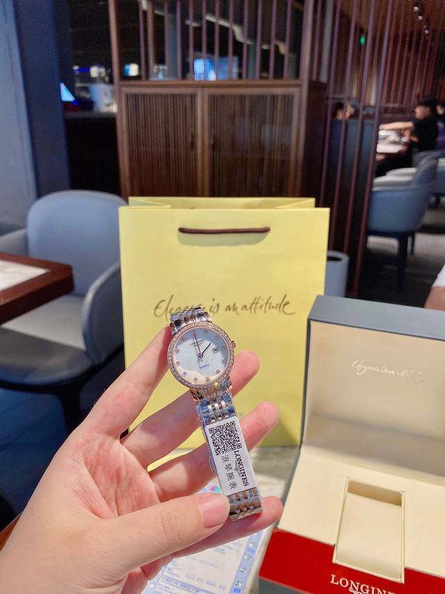 白钻longines品牌博雅系列女装石英腕表，尺寸29Mm。经典设计，和流利线条的完美化身，彰显着浪琴的典型特质，诠释着优雅定义进口石英机芯，走时精准，表壳镶嵌