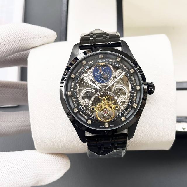 统一价格: 浪琴-Longines火爆新品 搭载全自动机械机芯 316精钢表壳 简约镂空设计 简约时尚 优雅尊贵 矿物质强化玻璃镜面 真牛皮表带 商务休闲 精致