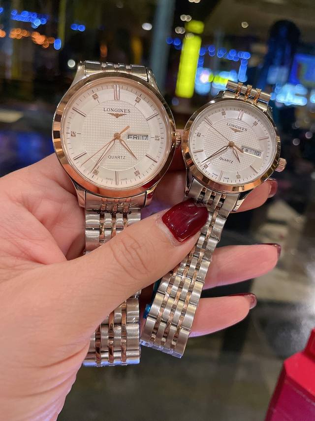 白 金 。钻加30 浪琴-Longines. 最新气质女表 搭载原装进口石英机芯，珍珠贝表盘，水晶镶钻精致雅典，闪亮而不单调，316精钢表壳 ，蓝宝石玻璃尺寸3